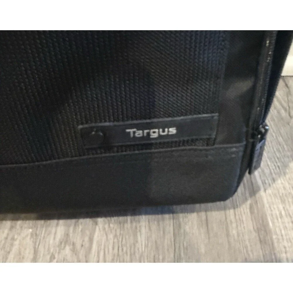 Targus Revolution Top-load Laptop Case 16